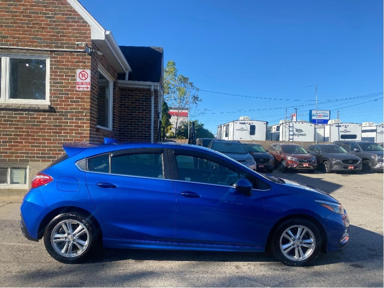 2017 Chevrolet Cruze LT Photo
