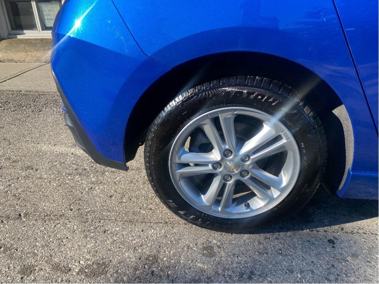 2017 Chevrolet Cruze LT Photo