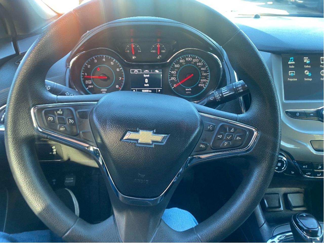 2017 Chevrolet Cruze LT Photo