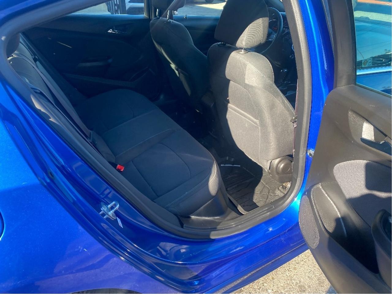2017 Chevrolet Cruze LT Photo