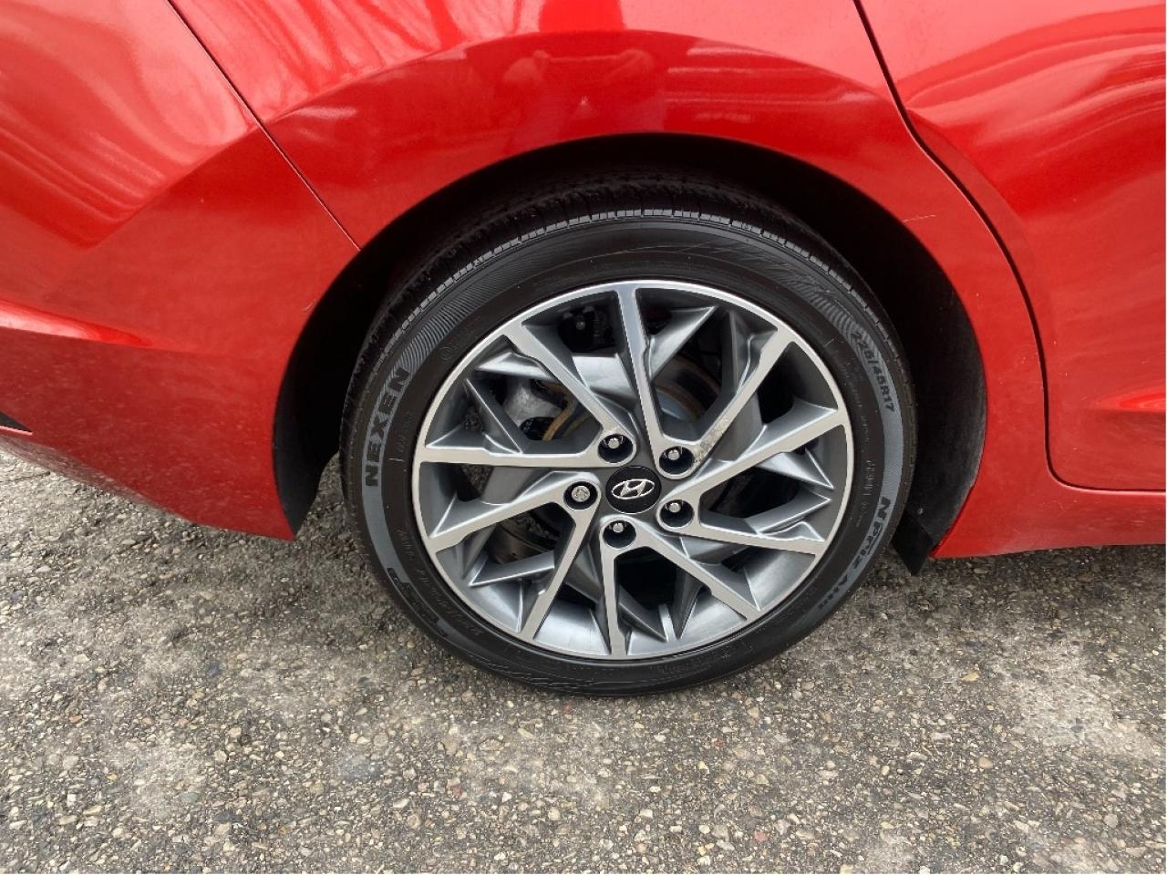 2020 Hyundai Elantra Luxury, Leather, Roof & More, Drives Great !! Photo