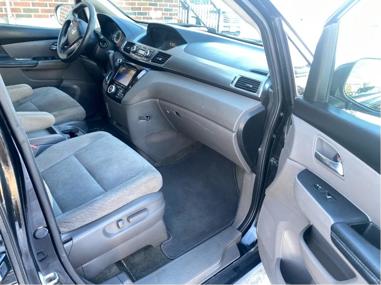 2015 Honda Odyssey EX, Well maintained, Drives Great !! Photo