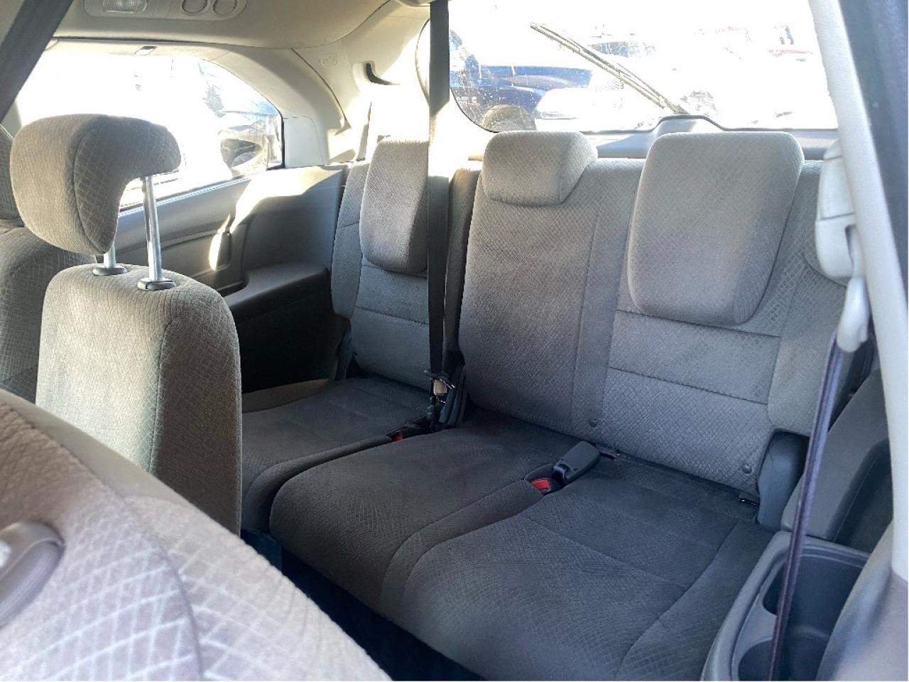 2015 Honda Odyssey EX, Well maintained, Drives Great !! Photo