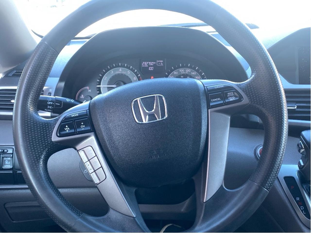 2015 Honda Odyssey EX, Well maintained, Drives Great !! Photo