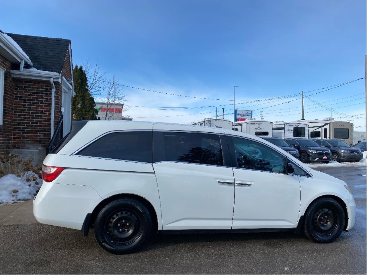 2011 Honda Odyssey EX. 2 sets of tires. Drives very well! Photo
