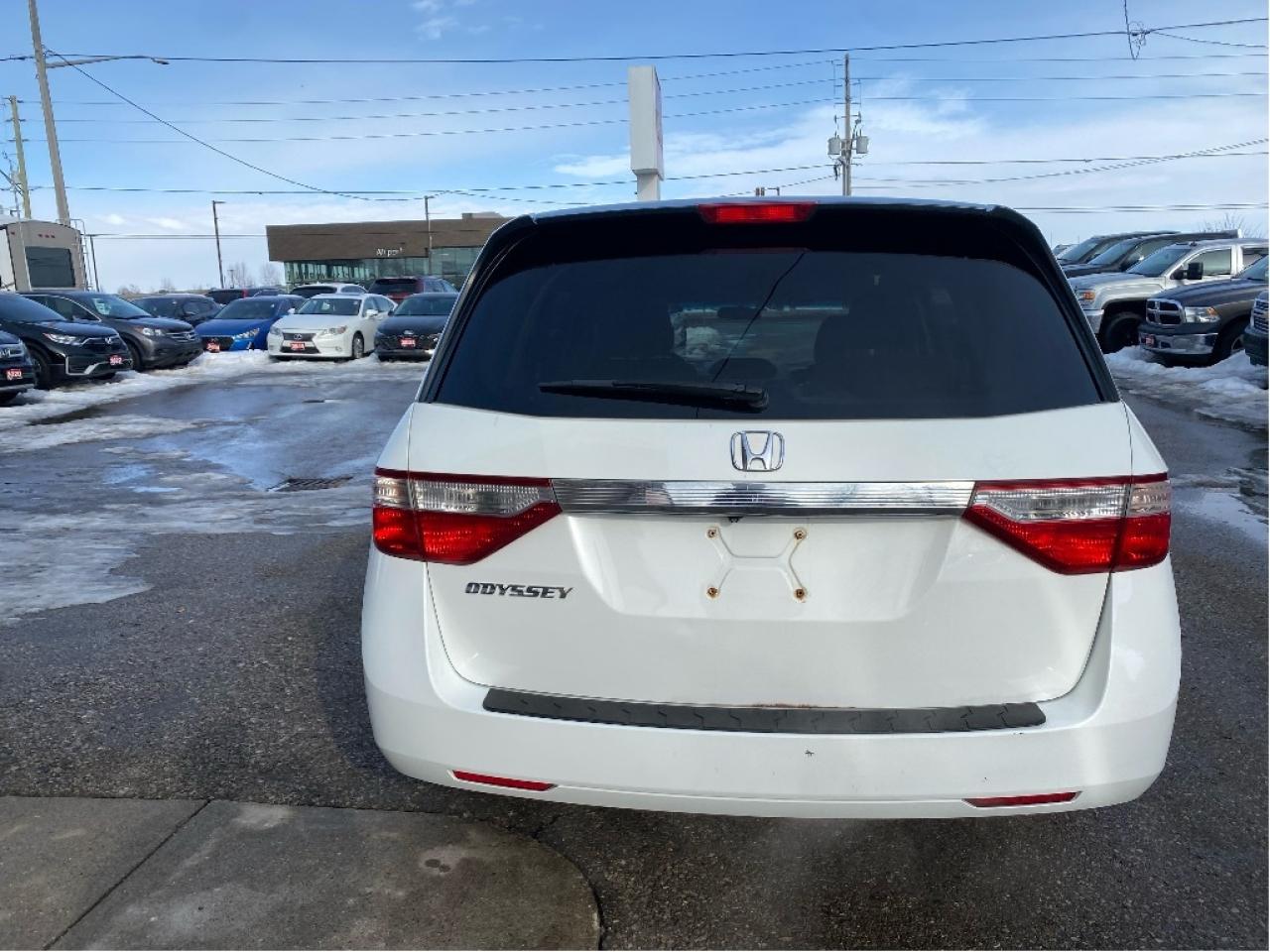 2011 Honda Odyssey EX. 2 sets of tires. Drives very well! Photo