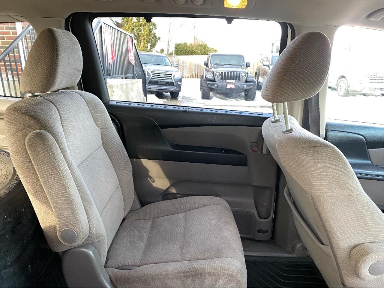 2011 Honda Odyssey EX. 2 sets of tires. Drives very well! Photo
