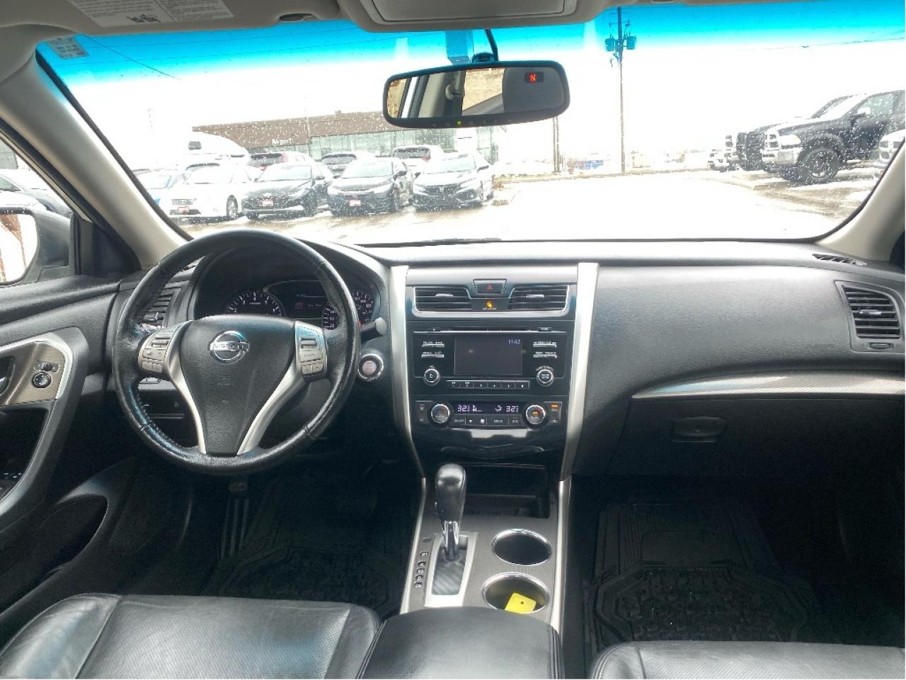 2014 Nissan Altima 2.5 SL Photo