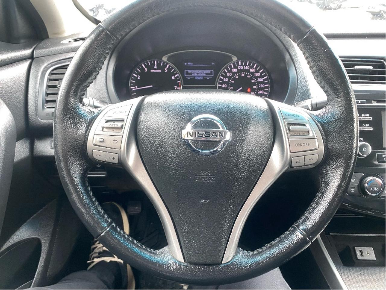 2014 Nissan Altima 2.5 SL Photo