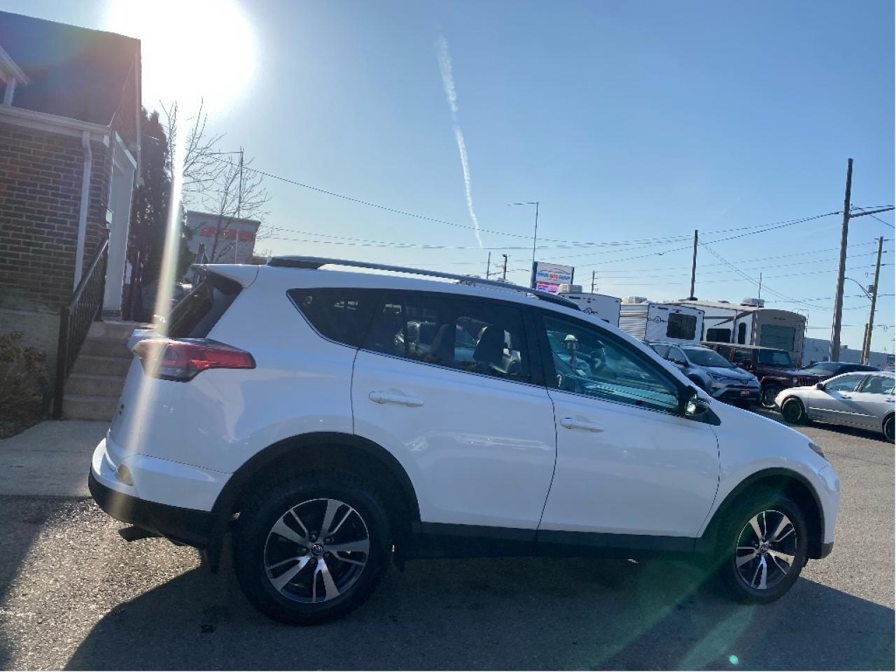 2018 Toyota RAV4 LE, AWD, Very Well Maintained, Drives Great !!! Photo