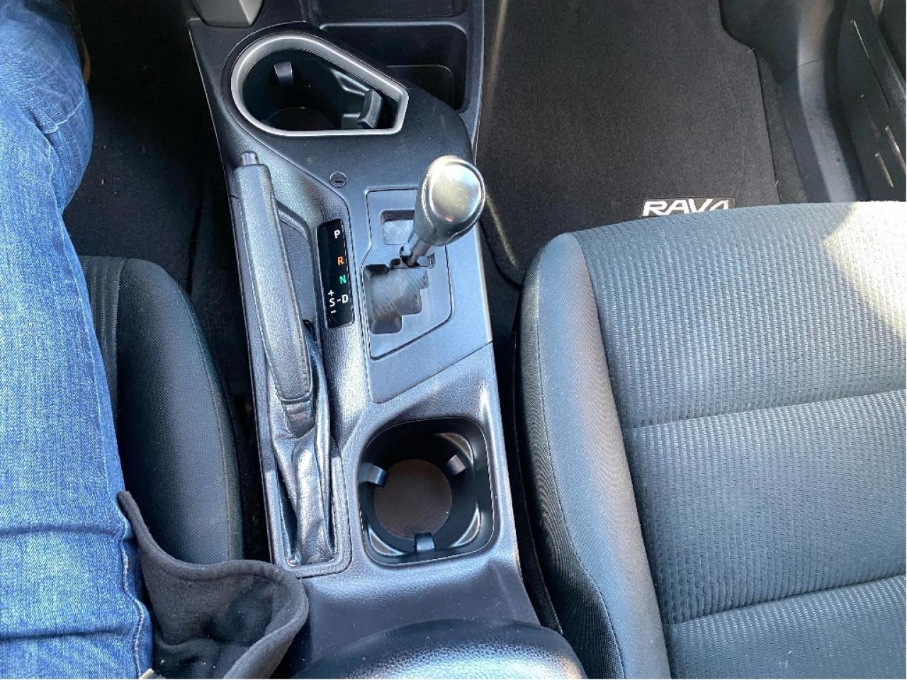 2018 Toyota RAV4 LE, AWD, Very Well Maintained, Drives Great !!! Photo