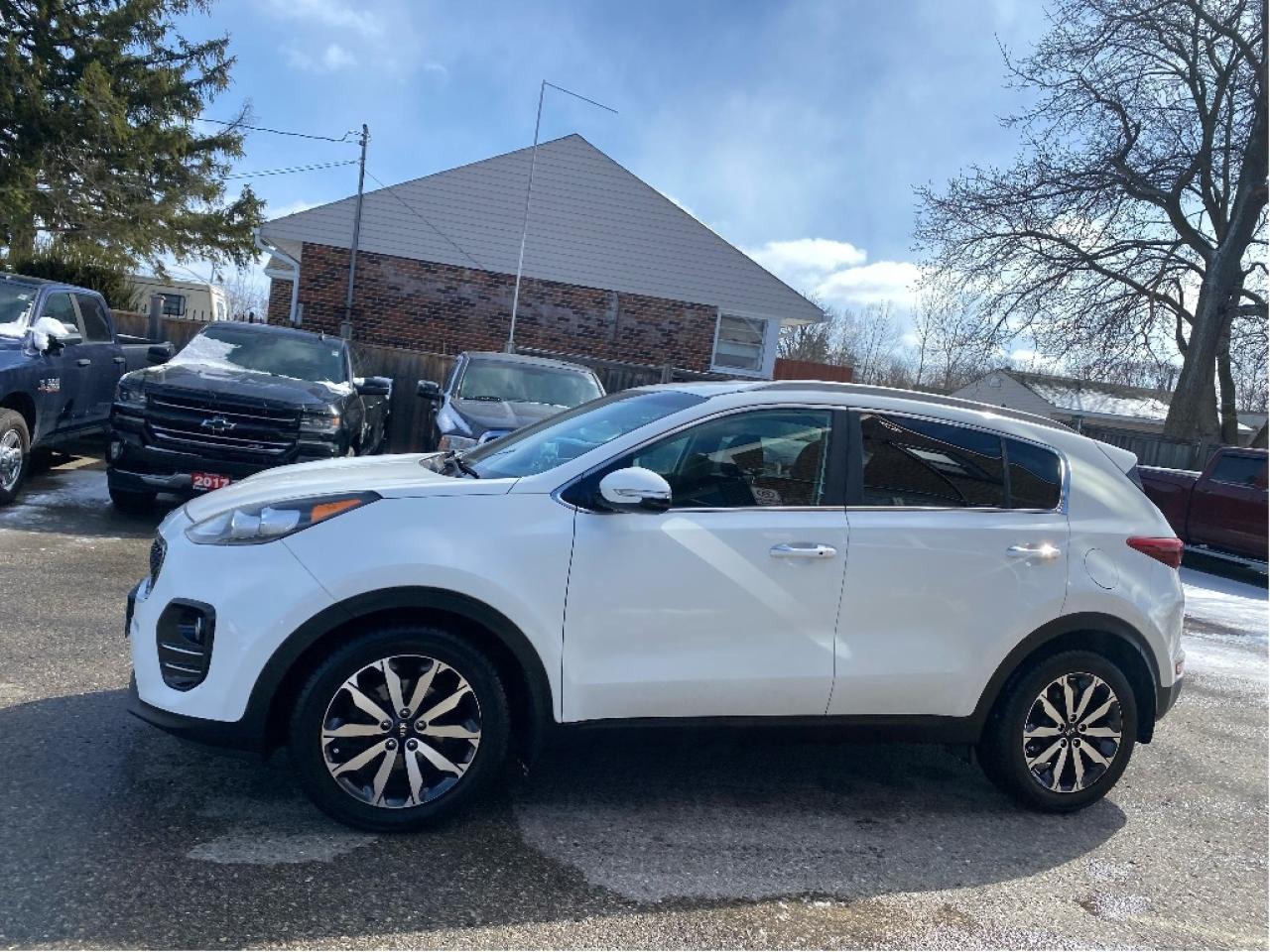 2017 Kia Sportage EX Photo3