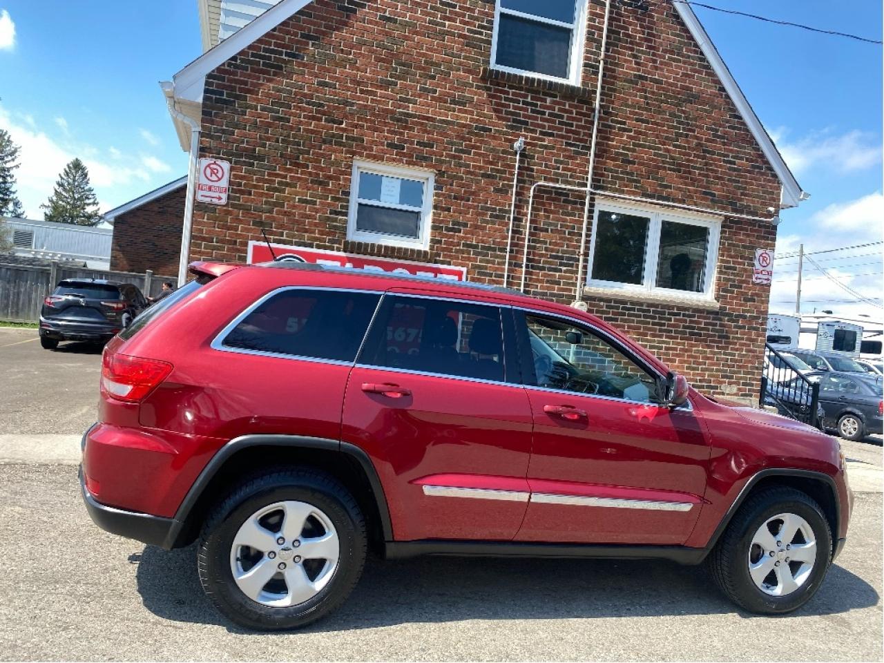 2013 Jeep Grand Cherokee Leather,Pano Roof, Well Maintained, Drives Great! Photo