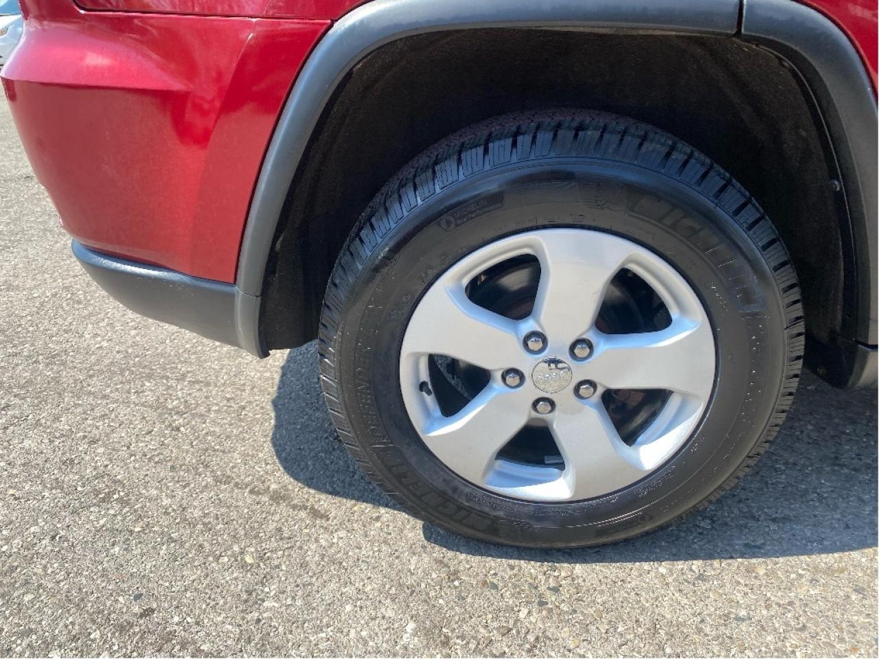 2013 Jeep Grand Cherokee Leather,Pano Roof, Well Maintained, Drives Great! Photo