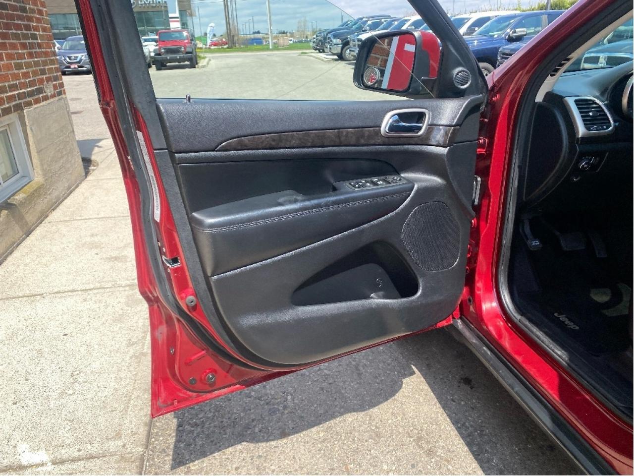 2013 Jeep Grand Cherokee Leather,Pano Roof, Well Maintained, Drives Great! Photo