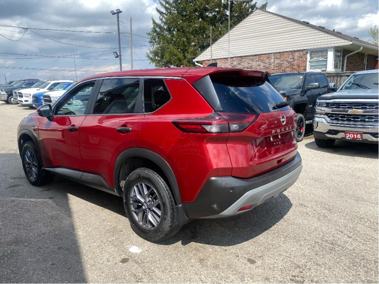 2023 Nissan Rogue S, AWD, No accidents, Like Brand New Photo4