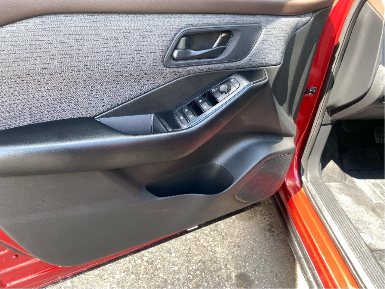 2023 Nissan Rogue S, AWD, No accidents, Like Brand New Photo