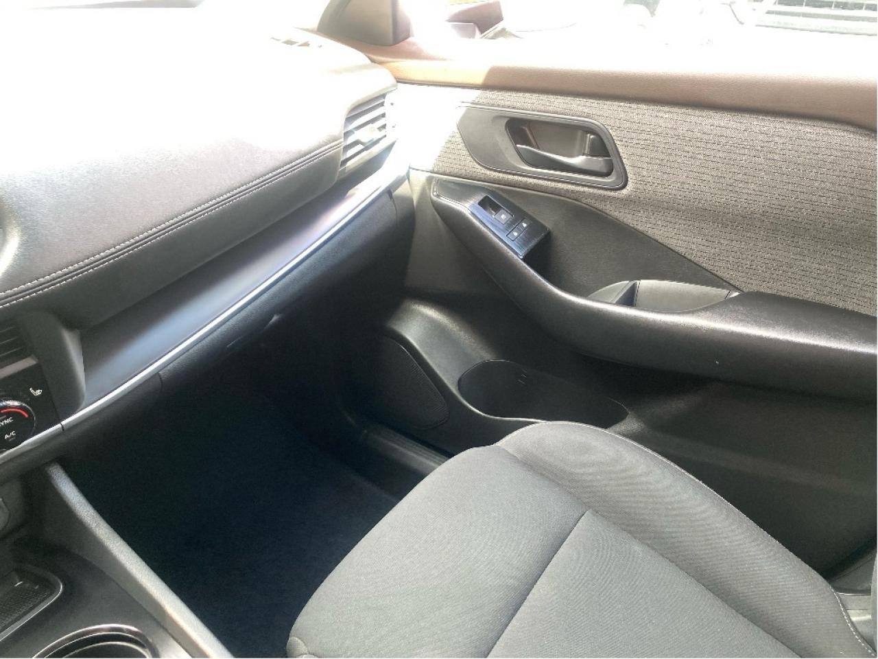 2023 Nissan Rogue S, AWD, No accidents, Like Brand New Photo