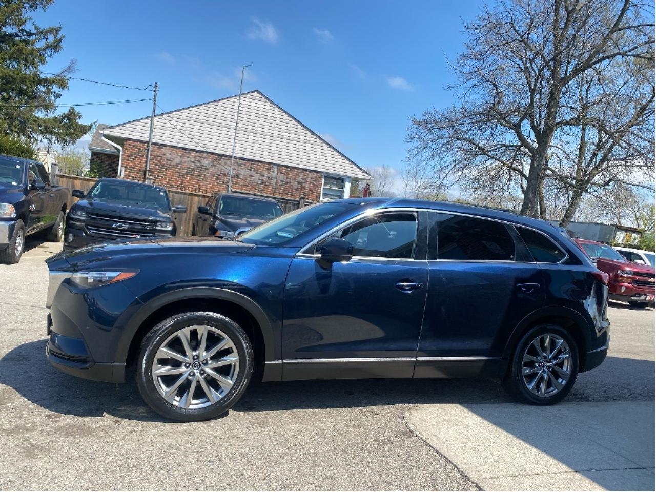 2019 Mazda CX-9 GS-L,Leather, Roof,2 Sets of Tires W Rims, Drives Photo3