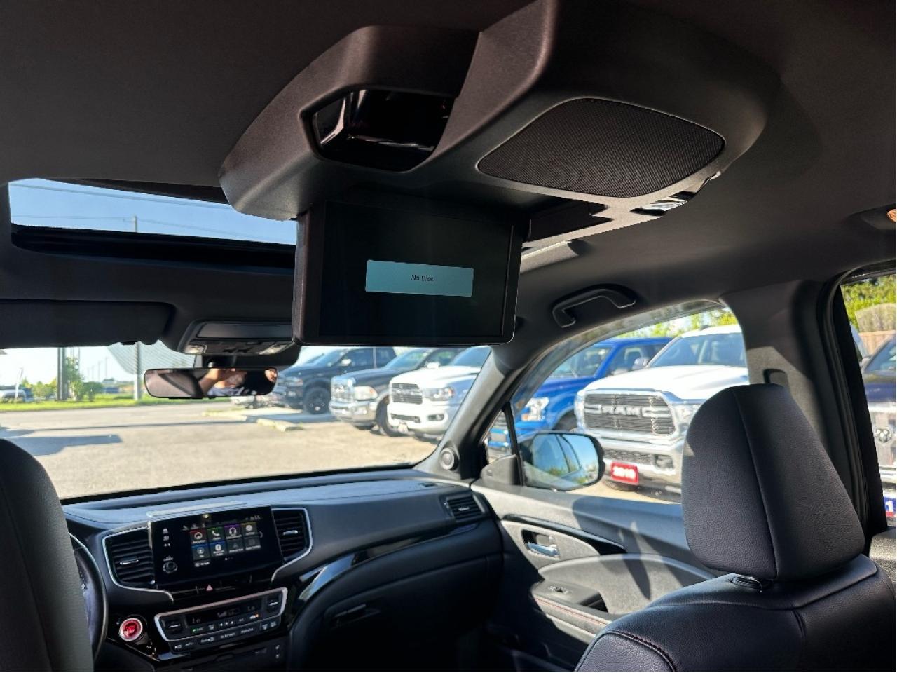 2019 Honda Pilot Black Edition, Fully Loaded, Drives Great !! Photo