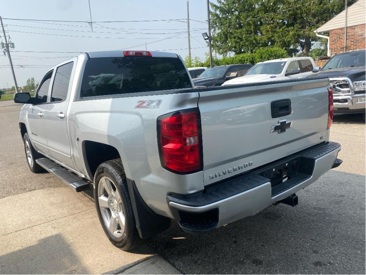 2017 Chevrolet Silverado 1500 LT Photo4