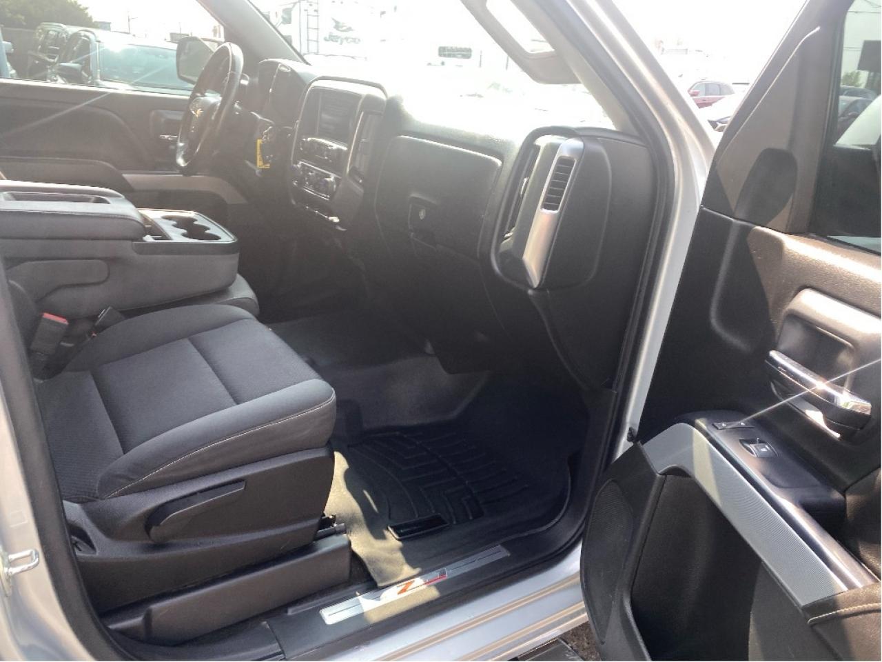 2017 Chevrolet Silverado 1500 LT Photo