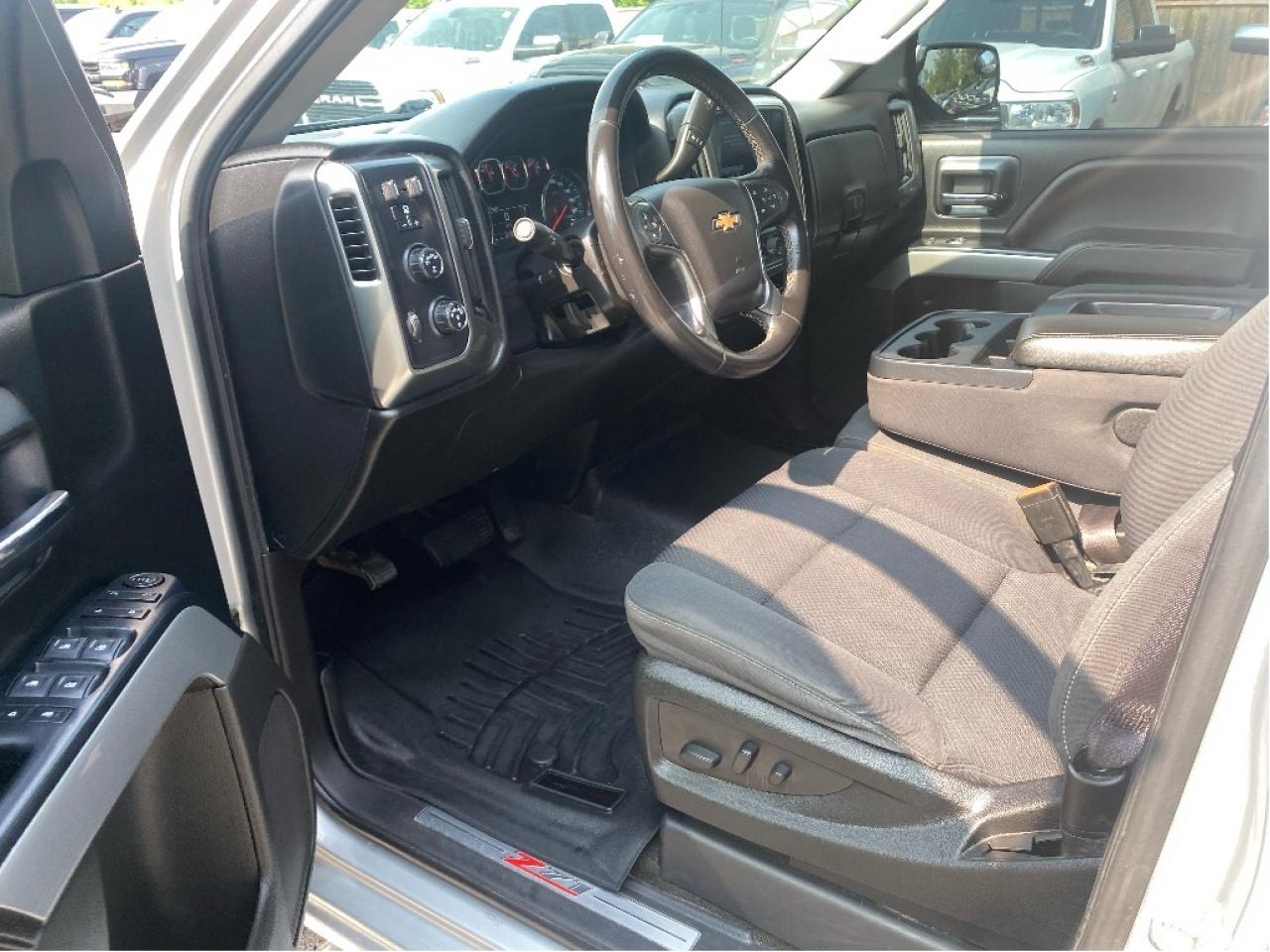 2017 Chevrolet Silverado 1500 LT Photo