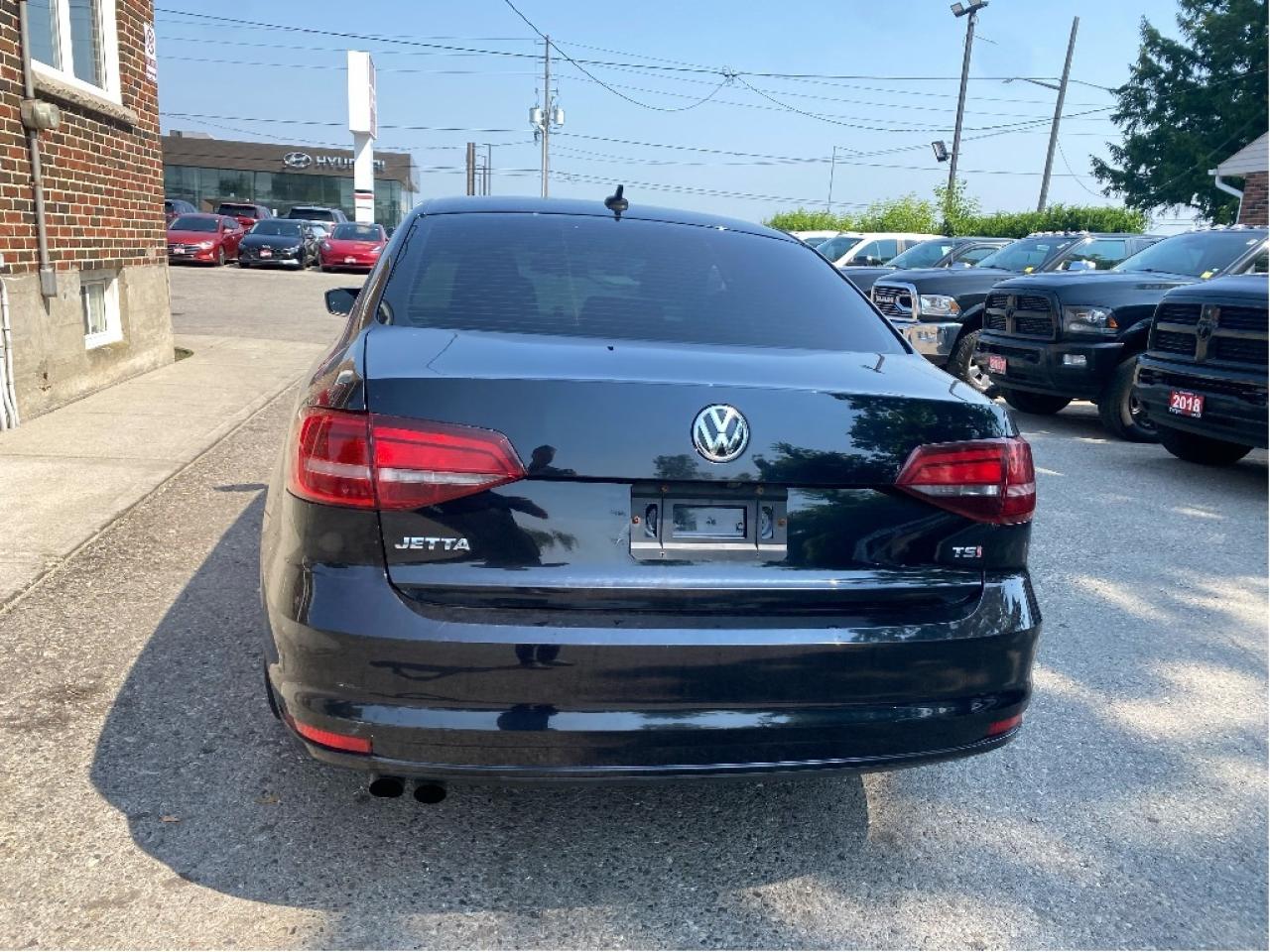 2016 Volkswagen Jetta Sedan Comfortline Photo