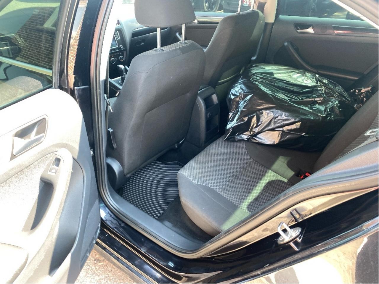 2016 Volkswagen Jetta Sedan Comfortline Photo