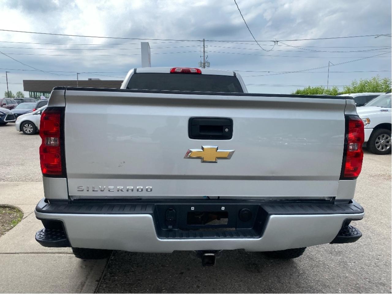 2018 Chevrolet Silverado 1500 Very Well Maintained, Drives Great !! Photo