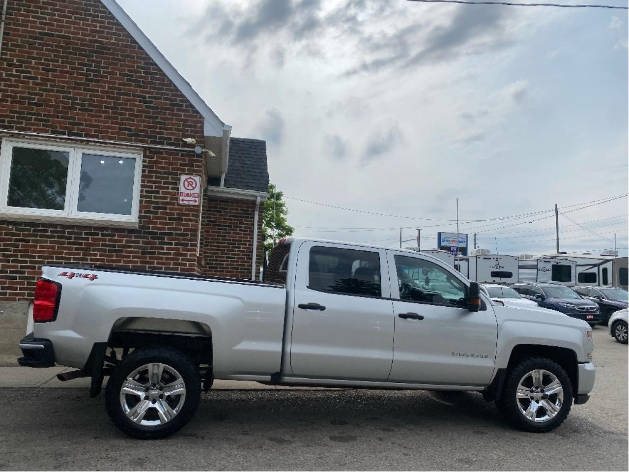 2018 Chevrolet Silverado 1500 Very Well Maintained, Drives Great !! Photo
