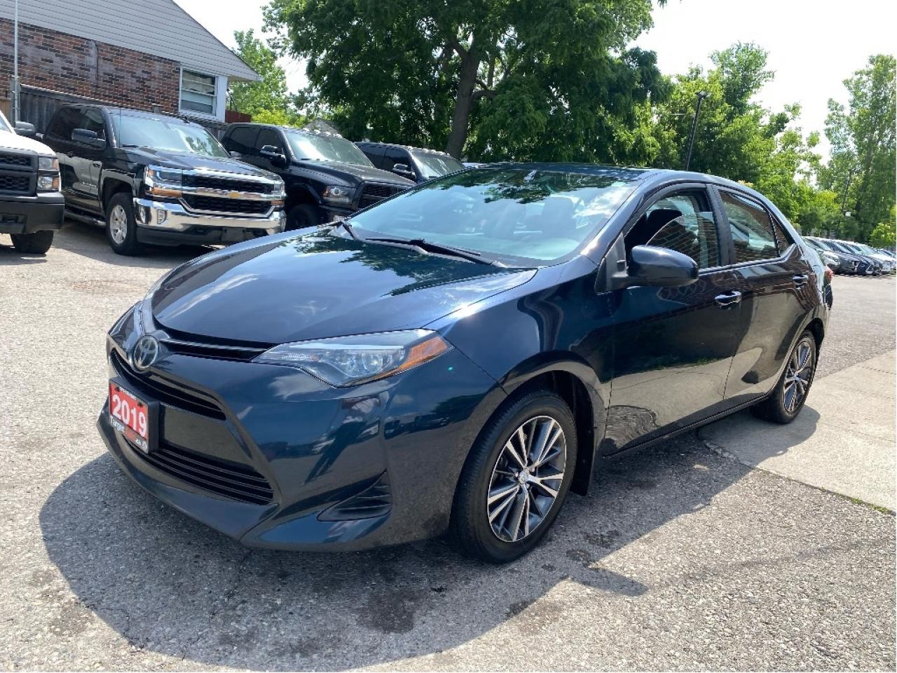 2019 Toyota Corolla  Photo2