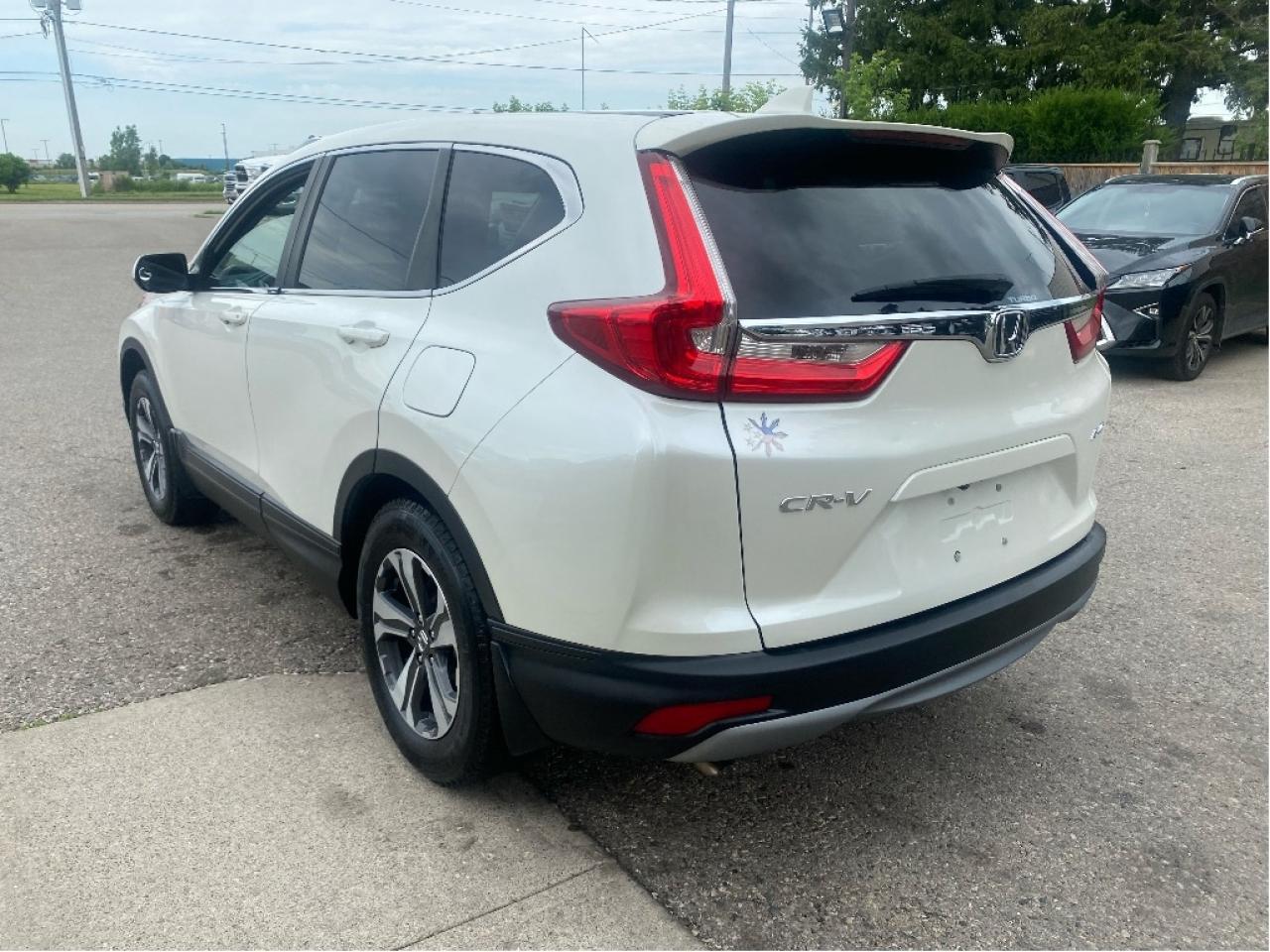 2018 Honda CR-V LX Photo4
