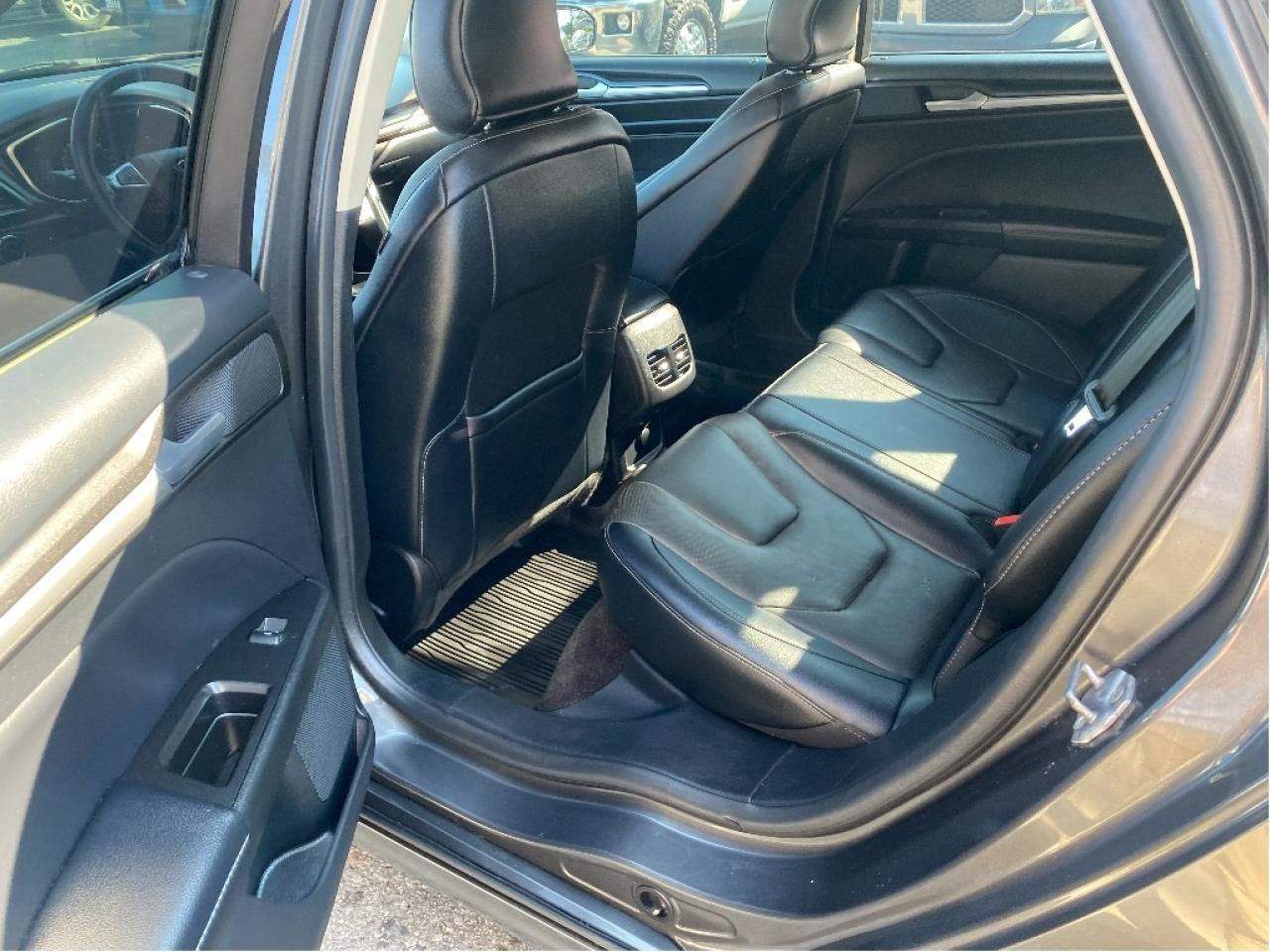 2017 Ford Fusion Titanium, Fully Loaded, No Accidents Photo