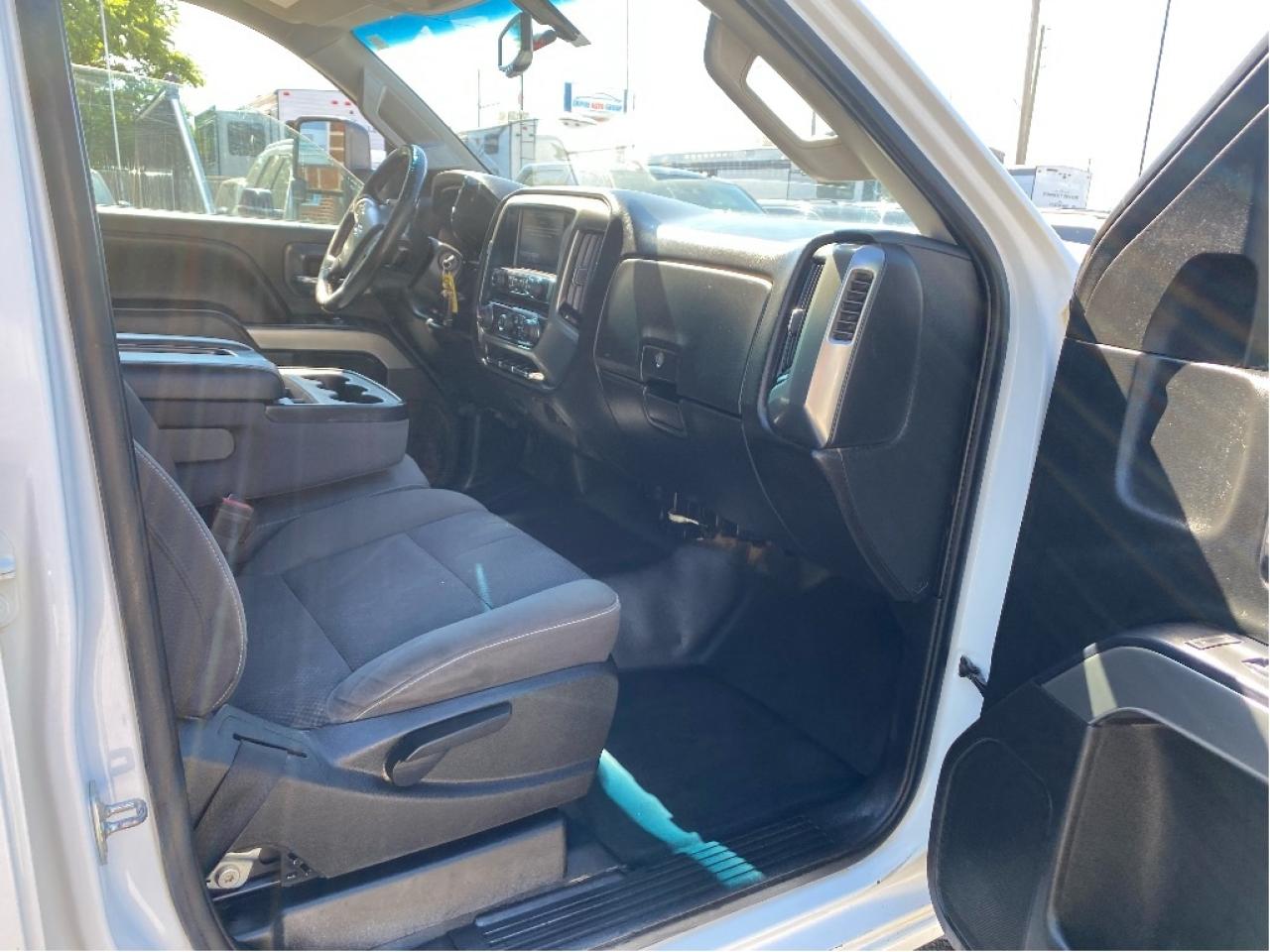 2018 Chevrolet Silverado 2500 HD LT, Duramax Diesel, No Accidents Photo