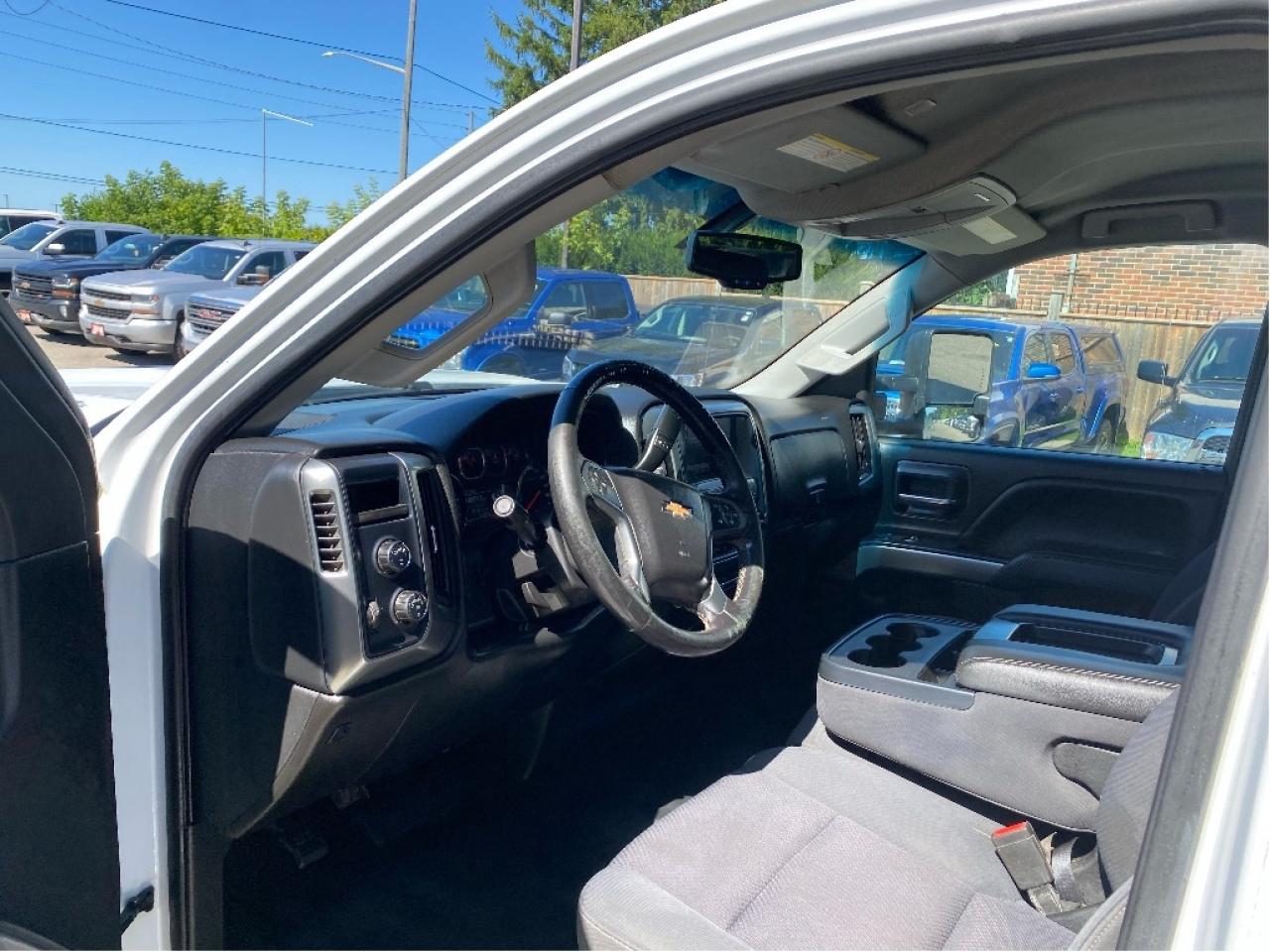 2018 Chevrolet Silverado 2500 HD LT, Duramax Diesel, No Accidents Photo