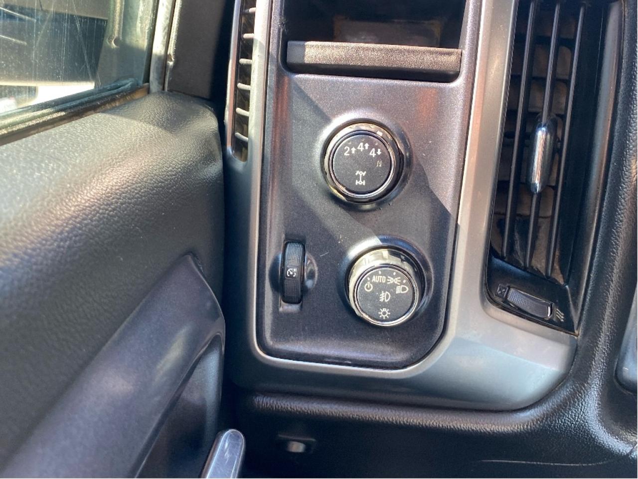 2018 Chevrolet Silverado 2500 HD LT, Duramax Diesel, No Accidents Photo