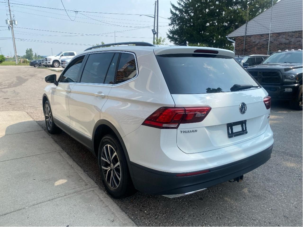 2018 Volkswagen Tiguan COMFORTLINE Photo3