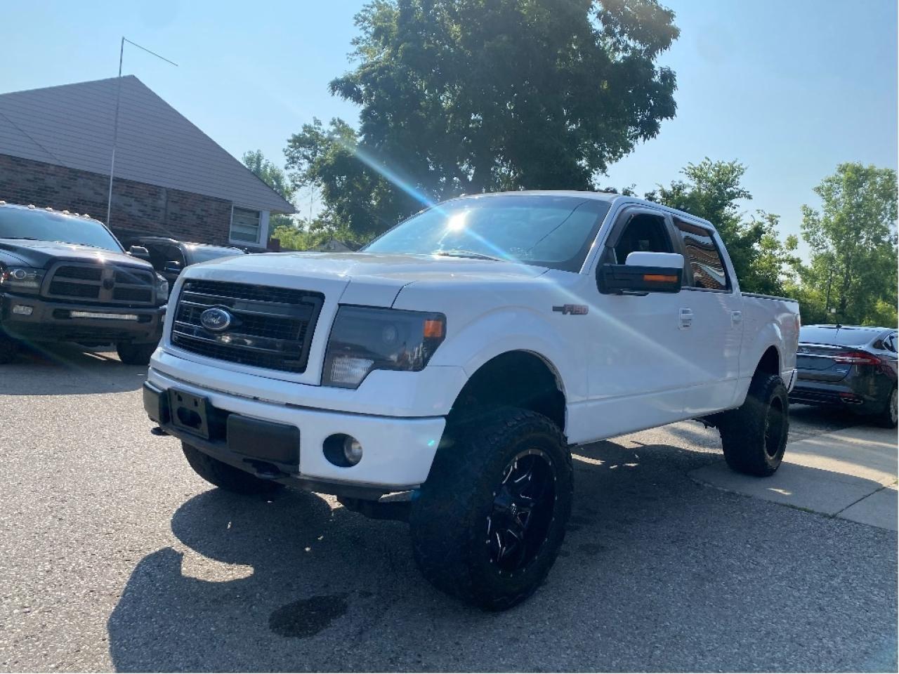 2013 Ford F-150 FX4 Photo2