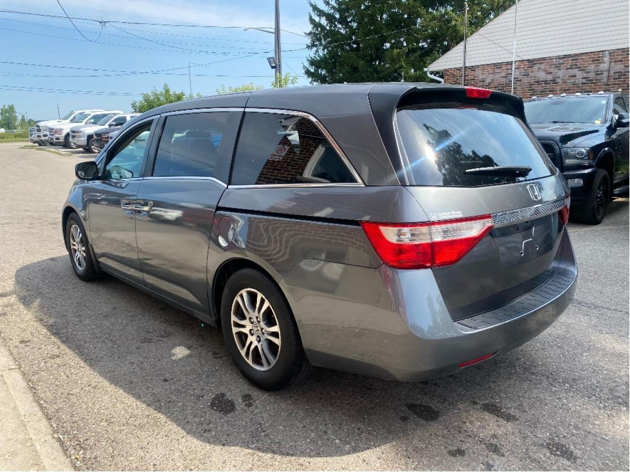 2011 Honda Odyssey EX Photo