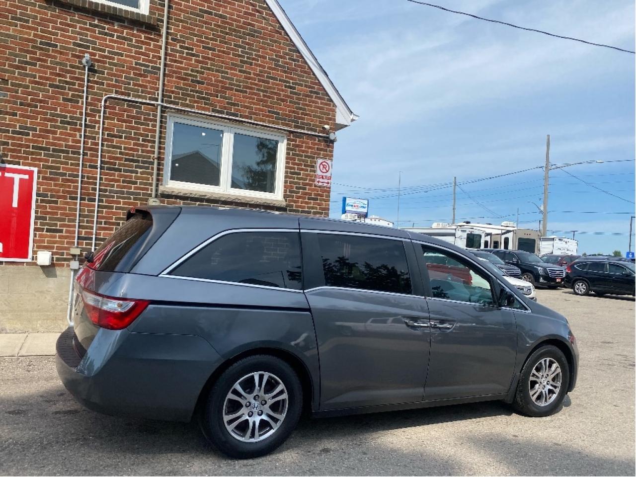 2011 Honda Odyssey EX Photo