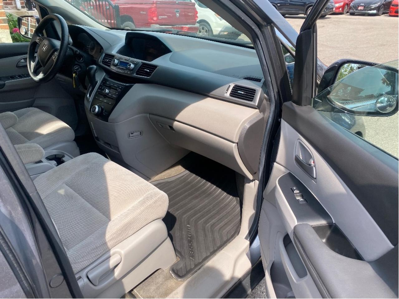 2011 Honda Odyssey EX Photo