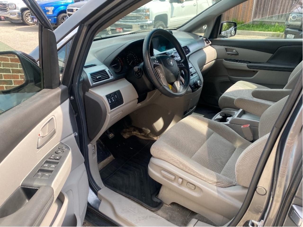 2011 Honda Odyssey EX Photo