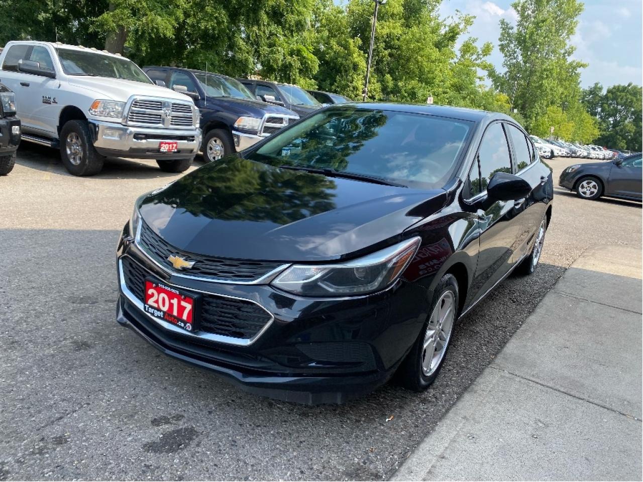 2017 Chevrolet Cruze LT Photo