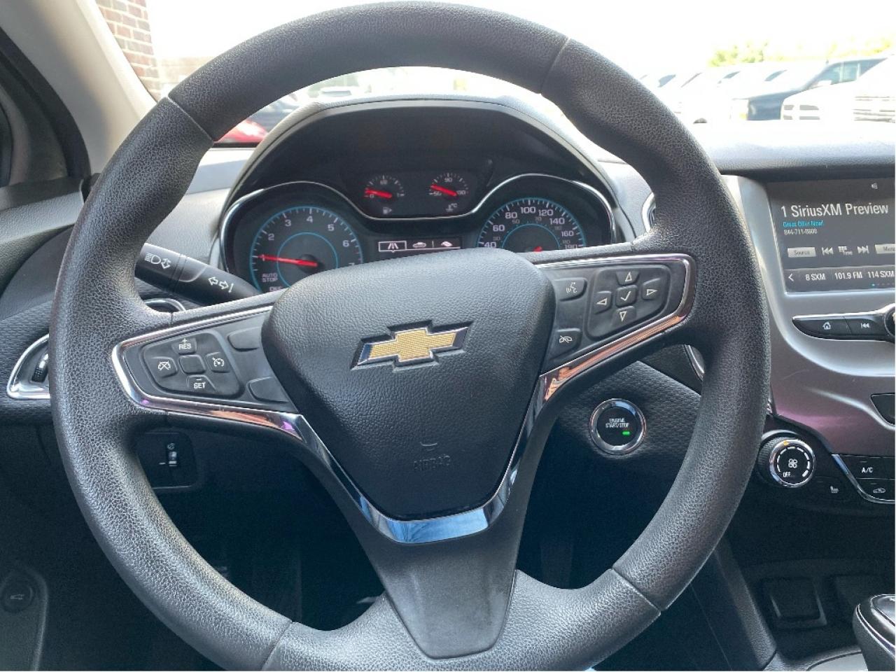 2017 Chevrolet Cruze LT Photo