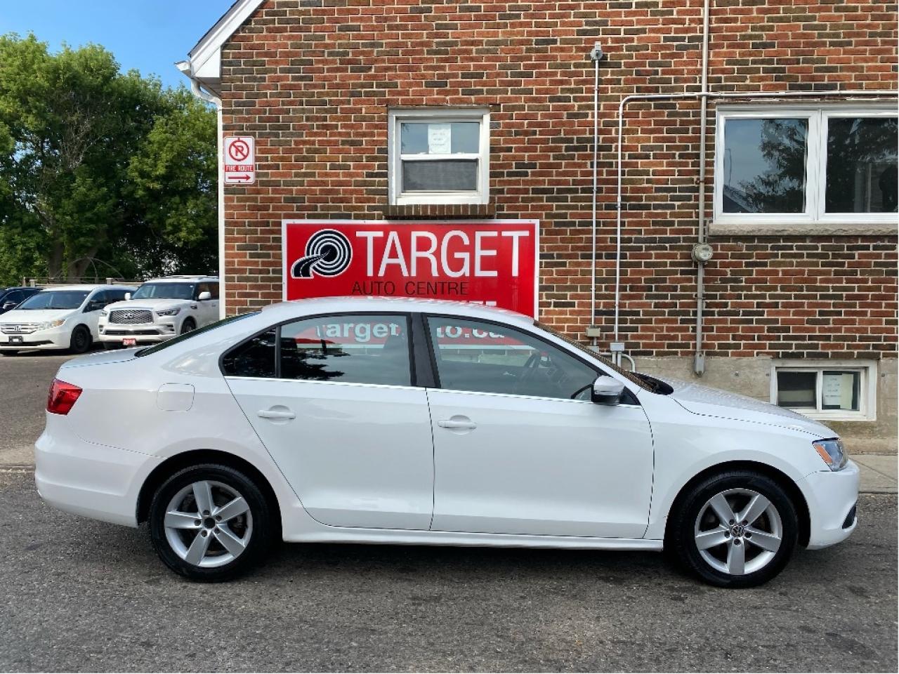 2012 Volkswagen Jetta Sedan TDI Diesel Photo