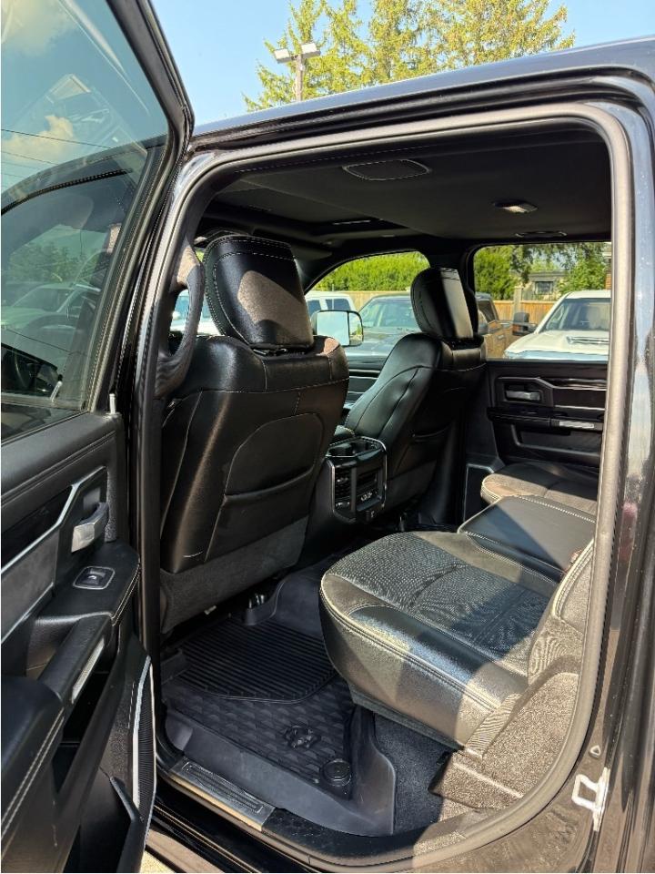 2019 RAM 2500 Laramie, Cummins Diesel, Loaded, One Owner Photo