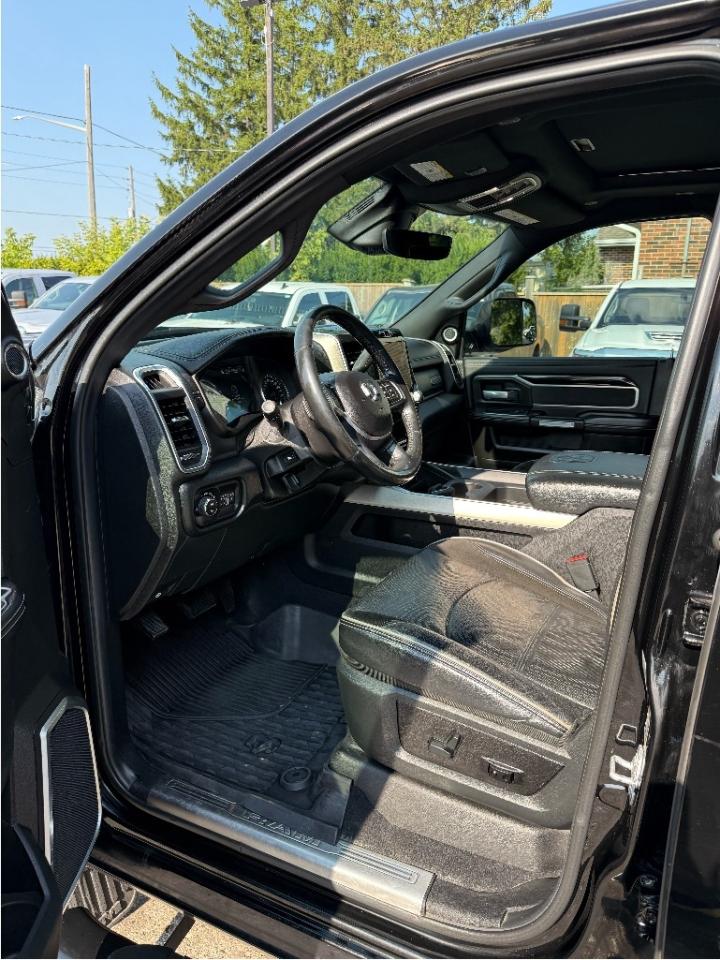 2019 RAM 2500 Laramie, Cummins Diesel, Loaded, One Owner Photo