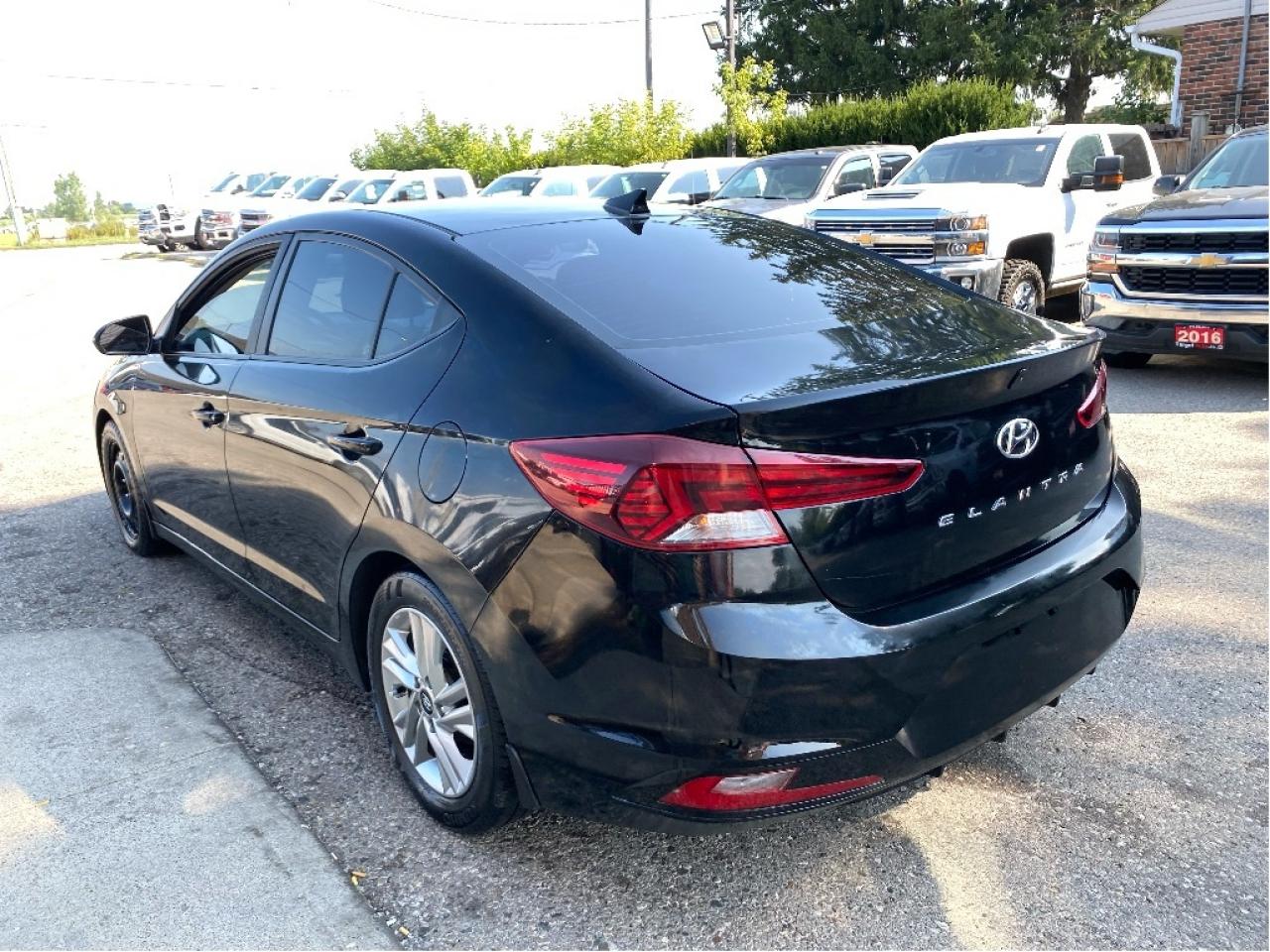 2020 Hyundai Elantra Preferred Photo