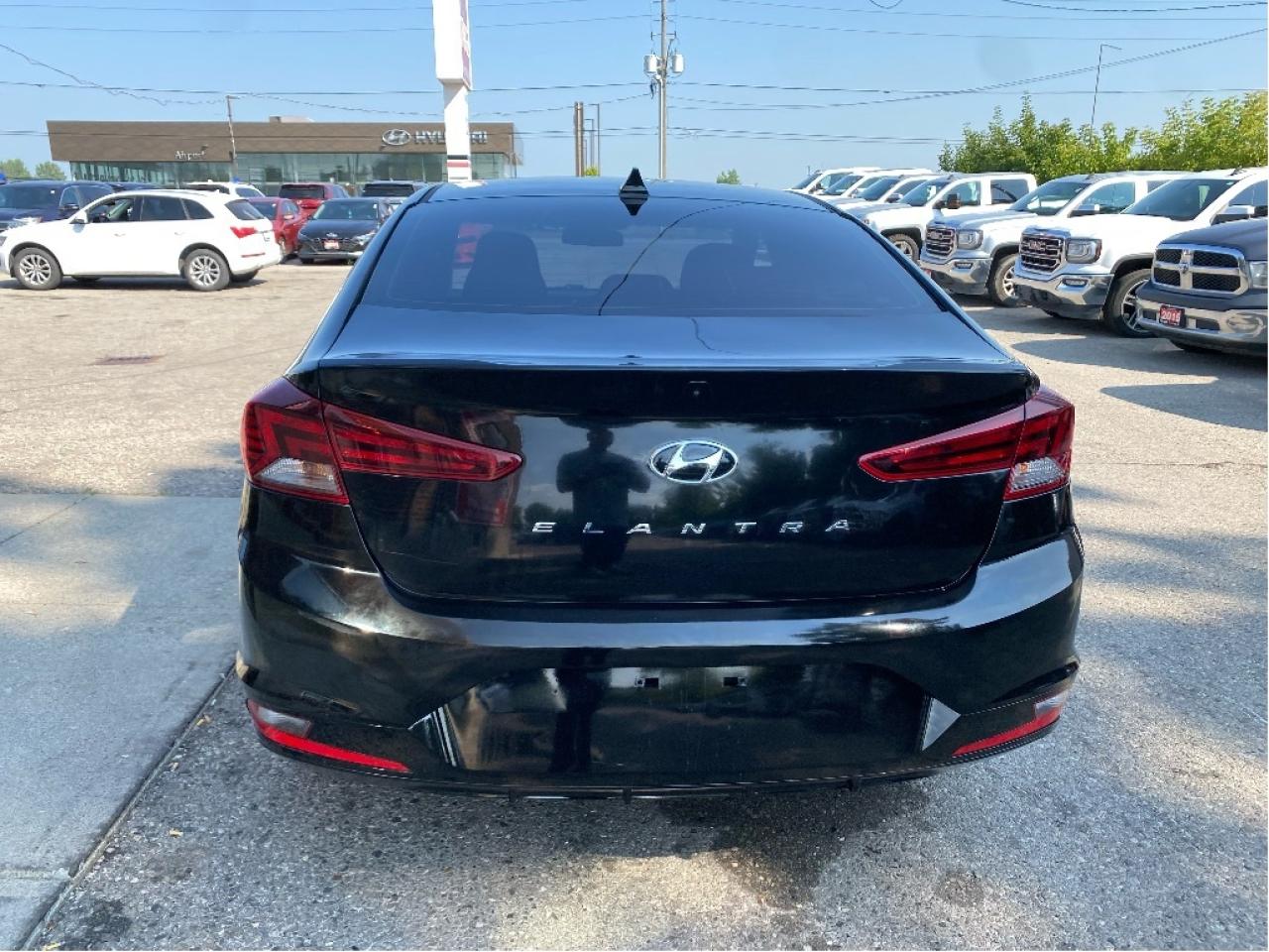 2020 Hyundai Elantra Preferred Photo